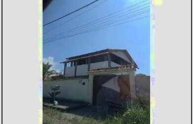 Imagem: A casa possui 2 Dormitórios, 3 Banheiros e 198m² de Área