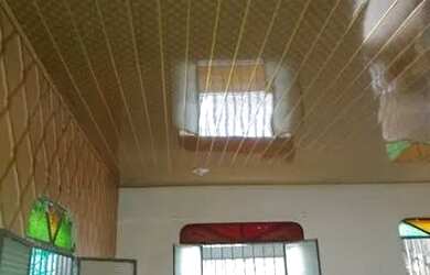 Imagem: A casa possui 3 Dormitórios, 2 Banheiros, 1 Vaga na garagem