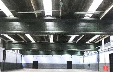 Imagem: O depósito possui 4.000m² de Área e está localizado em