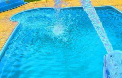 Imagem: A casa em condomínio possui 1 Dormitório, 1 Banheiro, 3 Vagas