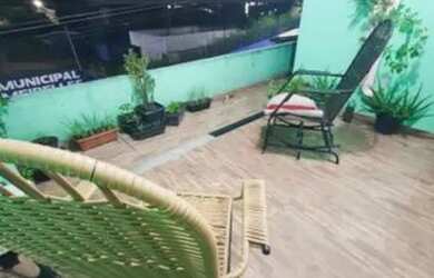 Imagem: A casa possui 3 Dormitórios, 3 Banheiros, 1 Vaga na garagem