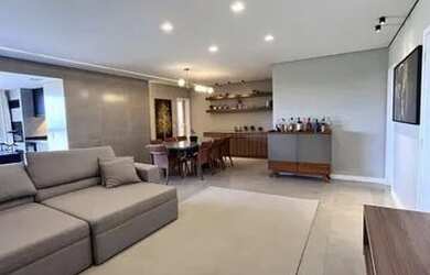 Imagem: O apartamento possui 4 Dormitórios, 4 Banheiros, 3 Vagas na