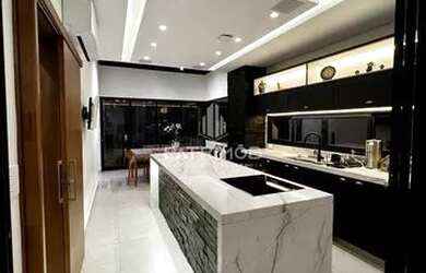 Imagem 8: Sobrado maravilhoso 4 suítes c/ Planejados, sistema fotovoltaico e Piscina...