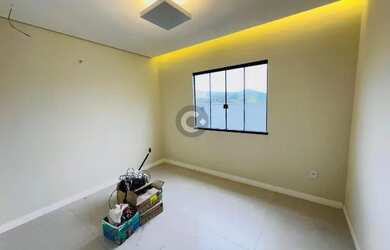 Imagem 2: Casa no Condomínio Jardim Ubá com 3 quartos para Venda, Maricá / RJ