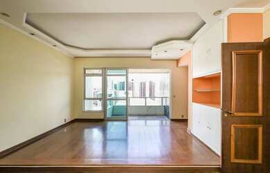 Imagem: O apartamento possui 3 Dormitórios, 2 Banheiros, 2 Vagas na