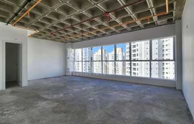 Imagem: O depósito possui 1 Vaga na garagem, 68m² de Área e está