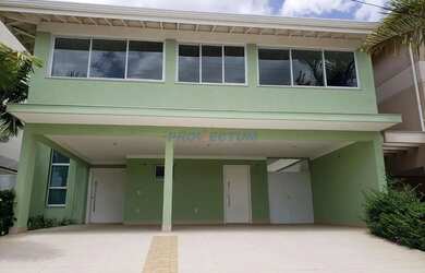 Imagem: A casa em condomínio possui 3 Dormitórios, 4 Banheiros, 4