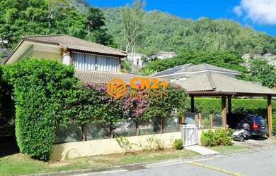 Imagem: A casa em condomínio possui 5 Dormitórios, 5 Banheiros, 2