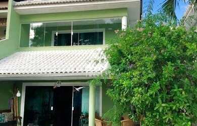 Imagem: A casa em condomínio à venda possui 4 Dormitórios, 5 Banheiros