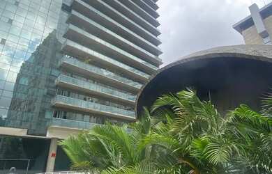 Imagem: O depósito possui 2 Vagas na garagem, 80m² de Área e está