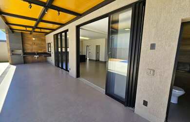 Imagem 5: Sobrado para venda possui 288 metros quadrados com 4 quartos em Jardins...