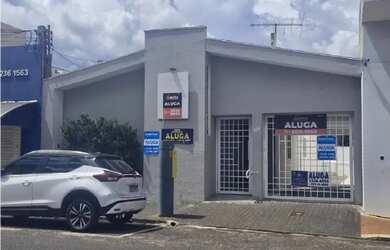 Imagem: A casa possui 5 Dormitórios, 5 Banheiros, 5 Vagas na garagem