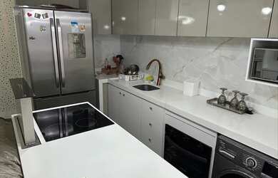 Imagem: O apartamento possui 2 Dormitórios, 2 Banheiros, 1 Vaga na