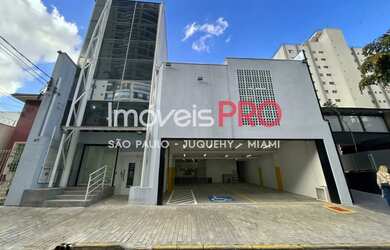 Imagem: O depósito possui 4 Vagas na garagem, 850m² de Área e está