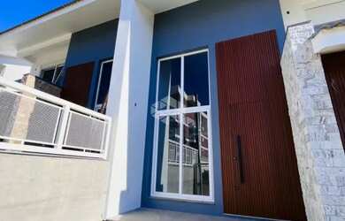 Imagem 12: Casa tipo sobrado 03 dormitórios com suite, closet e sacada no Bairro São José em Santa Ma