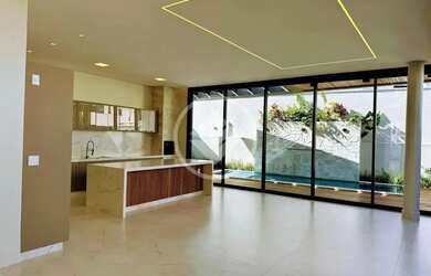 Imagem 7: Incrível casa de alto padrão no Condomínio Portal do Sol - Goiânia...