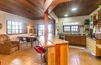 Imagem 5: CASA DE 2 DORMITÓRIOS, PISCINA, CHURRASQUEIRA E 2 VAGAS DE GARAGEM NO...