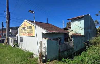 Imagem: O terreno possui 416m² de Área e está localizado em Canasvieiras