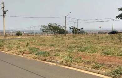 Imagem: O terreno possui 200m² de Área e está localizado em São