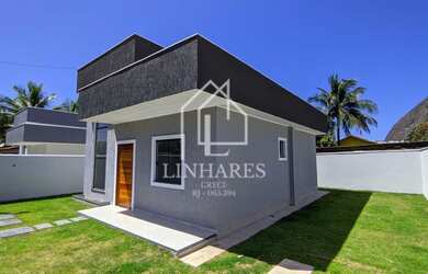 Imagem: A casa possui 2 Dormitórios, 2 Banheiros, 2 Vagas na garagem