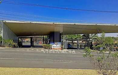 Imagem: A casa possui 3 Dormitórios, 2 Banheiros, 3 Vagas na garagem