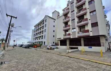 Imagem: O apartamento possui 1 Dormitório, 1 Banheiro, 1 Vaga na garagem