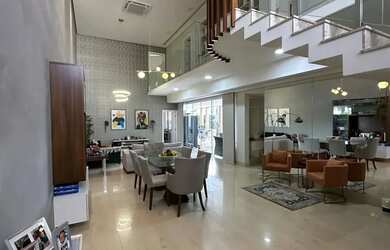 Imagem: A casa em condomínio possui 5 Dormitórios, 5 Banheiros, 4