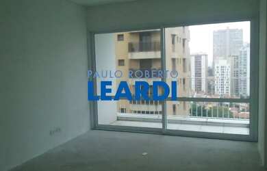 Imagem: O depósito possui 1 Vaga na garagem, 30m² de Área e está