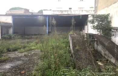 Imagem: O terreno possui 600m² de Área e está localizado em Paulicéia