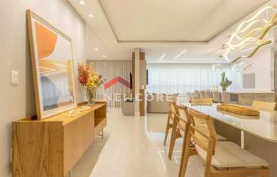 Imagem: O apartamento possui 4 Dormitórios, 5 Banheiros, 3 Vagas na