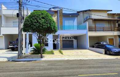 Imagem: A casa em condomínio possui 3 Dormitórios, 4 Banheiros, 4