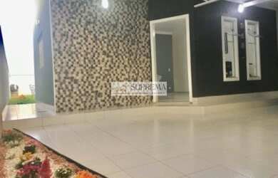 Imagem: A casa possui 2 Dormitórios, 2 Banheiros, 2 Vagas na garagem