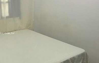 Imagem: A casa em condomínio possui 2 Dormitórios, 2 Banheiros, 2