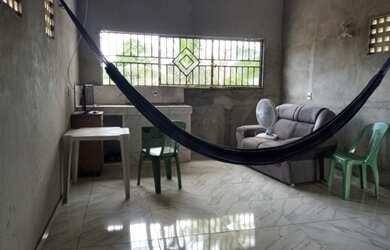 Imagem: A casa possui 3 Dormitórios, 1 Banheiro, 1 Vaga na garagem