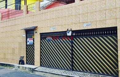 Imagem: A casa possui 3 Dormitórios, 3 Banheiros, 2 Vagas na garagem