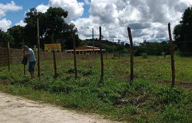 Imagem: O terreno possui 500m² de Área e está localizado em Viçosa