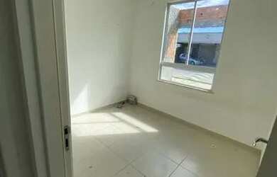 Imagem: A casa em condomínio possui 2 Dormitórios, 1 Banheiro, 2 Vagas