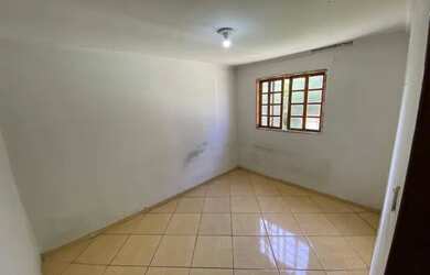 Imagem 12: Casa com Piscina a Venda CA232