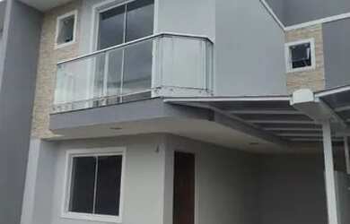 Imagem: A casa em condomínio possui 3 Dormitórios, 3 Banheiros, 1