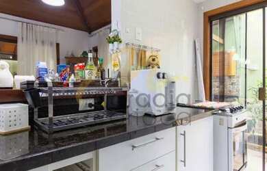 Imagem: A casa em condomínio possui 3 Dormitórios, 1 Banheiro, 1 Vaga