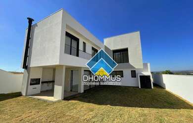 Imagem: A casa em condomínio possui 4 Dormitórios, 4 Banheiros, 2