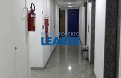 Imagem: O depósito possui 1 Vaga na garagem, 38m² de Área e está