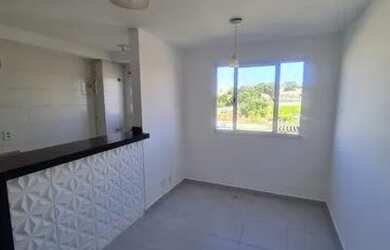 Imagem: O apartamento possui 2 Dormitórios, 1 Banheiro, 1 Vaga na garagem