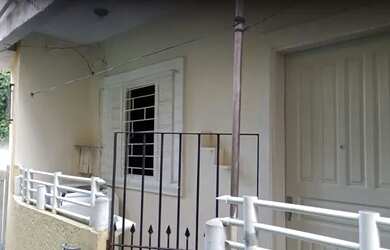 Imagem: A casa possui 1 Dormitório, 1 Banheiro, 280m² de Área e