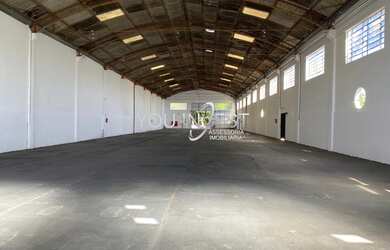 Imagem: O depósito possui 5 Vagas na garagem, 1.500m² de Área e