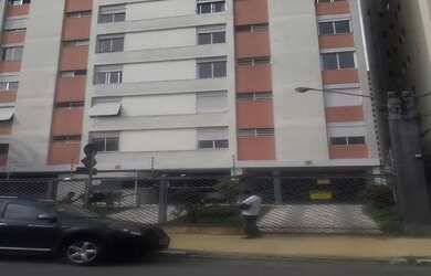 Imagem: O apartamento possui 3 Dormitórios, 2 Banheiros, 1 Vaga na