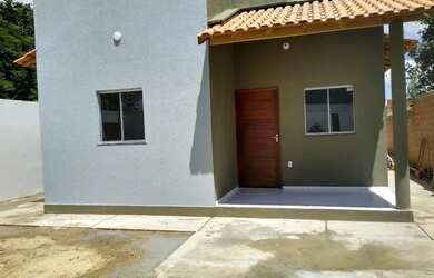 Imagem: A casa à venda possui 2 Dormitórios, 1 Banheiro, 1 Vaga na