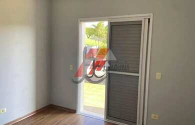 Imagem: A casa em condomínio possui 3 Dormitórios, 4 Banheiros, 2