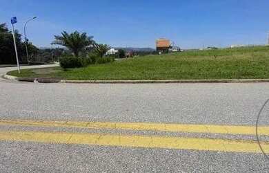 Imagem: O terreno possui 470m² de Área e está localizado em Vila