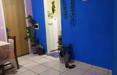 Imagem: O apartamento possui 2 Dormitórios, 1 Banheiro, 1 Vaga na garagem